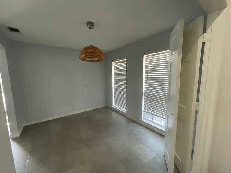 1316 Dunbarton Dr — Photo 23