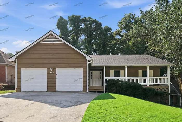 823 Bristol Way