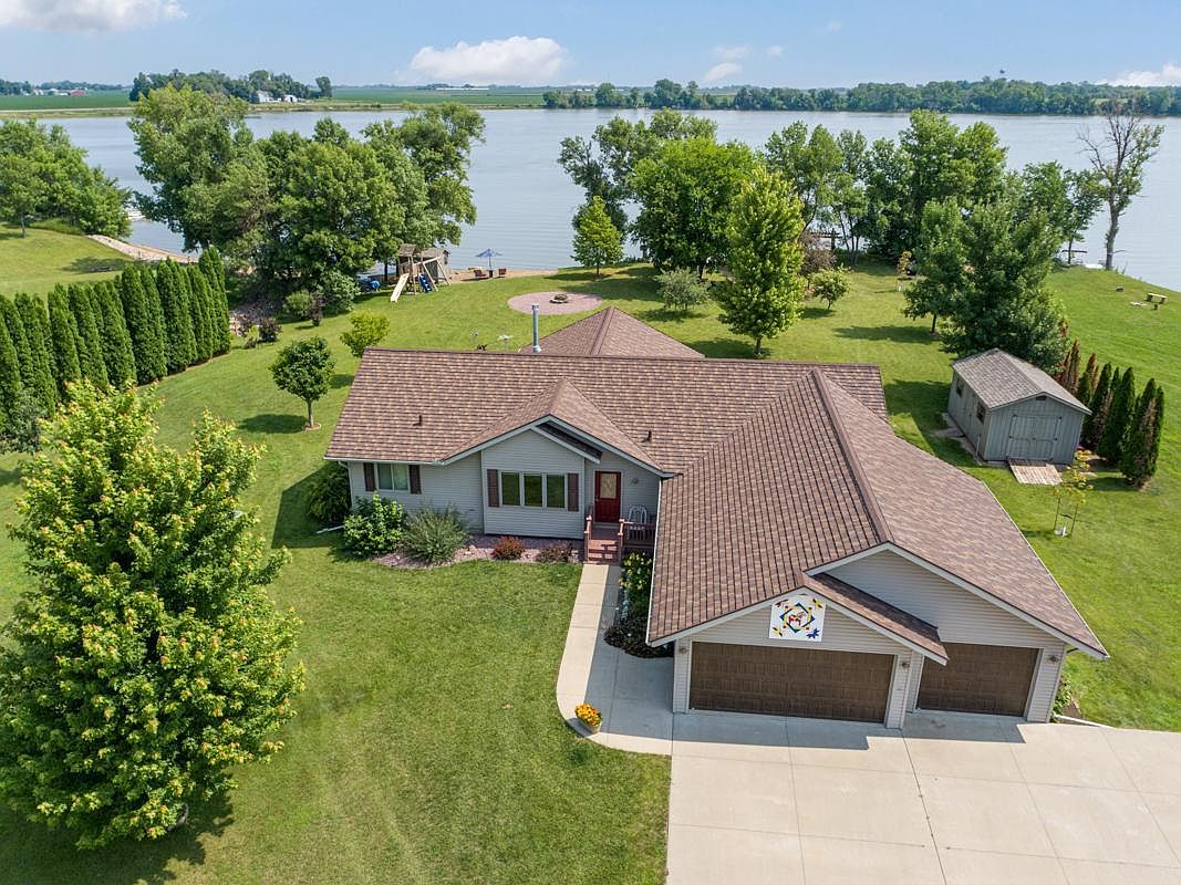 9 W Clear Lake Dr, Ceylon, MN 56121 Zillow