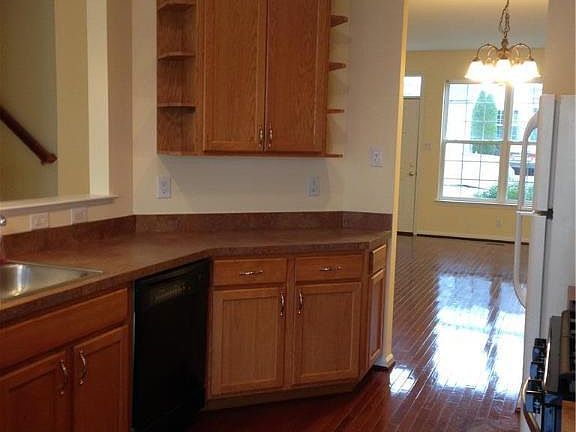 2nd image of 3555 Westminster Upper