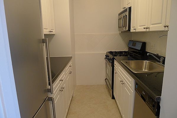 1st image of 382 Central Park W APT 19L