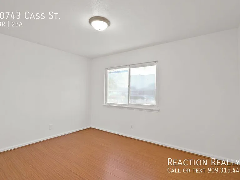 10743 Cass St — Photo 5