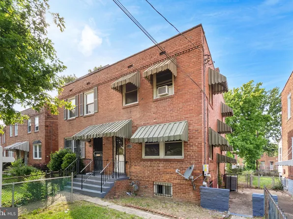 868 Yuma St SE, Washington, DC 20032