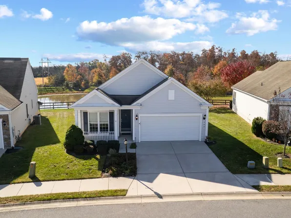 522 Clubside Dr #238, Taneytown, MD 21787