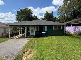 1055 Star St, Denison, TX 75020