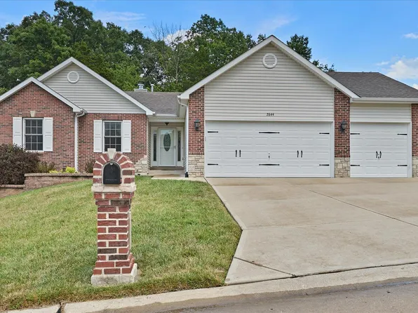 2644 Breakwater Dr, Imperial, MO 63052