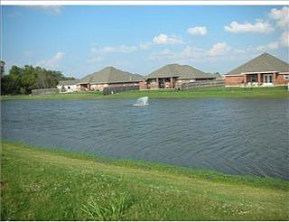 2nd image of 704 N Pheasant Way