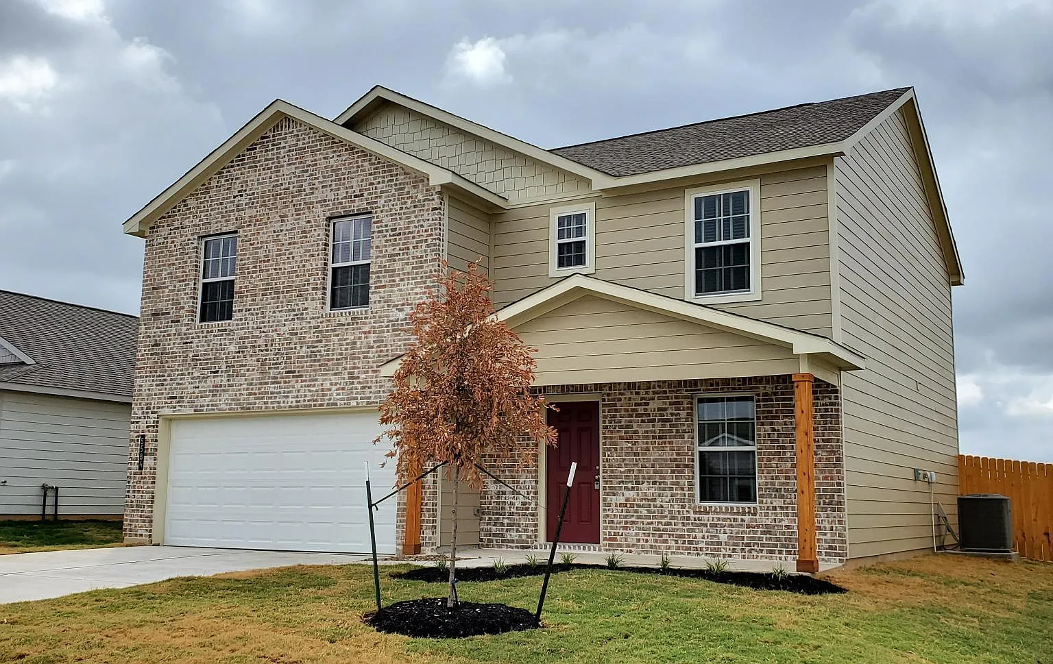 4 bed, 2.5 bath, 2057 sqft, $1,950 — Photo 3