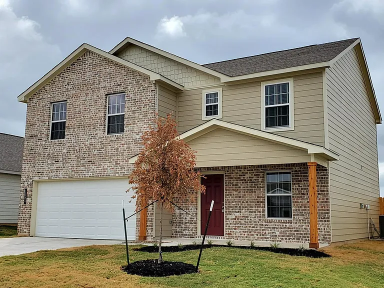5584 Fox Bluff Dr — Photo 3