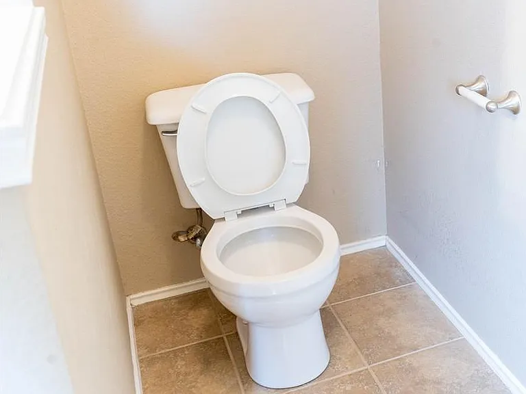 1608 Diana Dr — Photo 13
