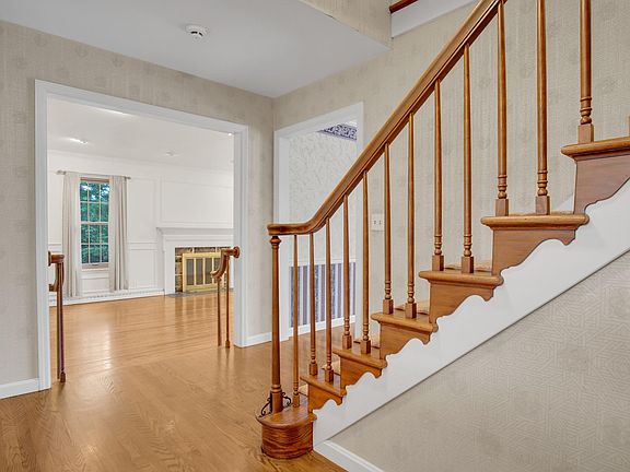 2nd image of 1009 Drayer Ct
