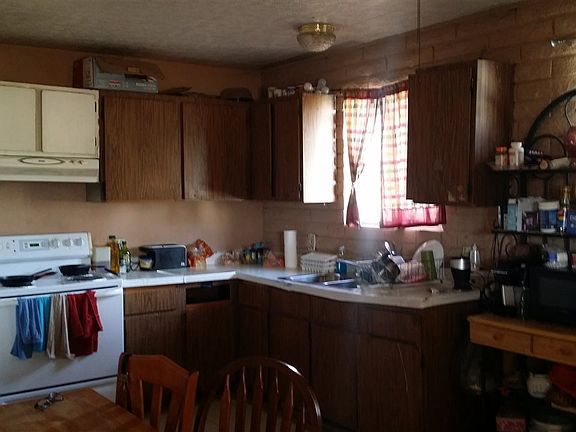4th image of 10266 Fresno St