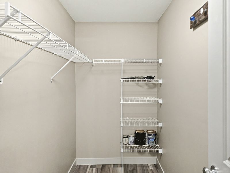 Calgary Townhouse for rent - 2 Bedrooms — photo 17