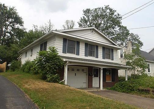 1st image of 41 College St