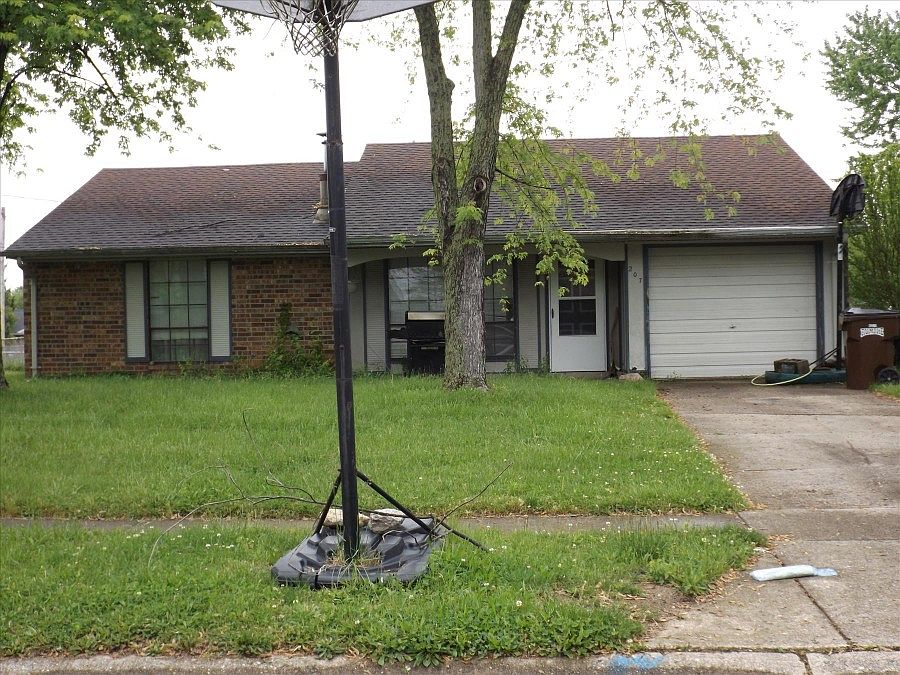 1st image of 207 Angela Dr