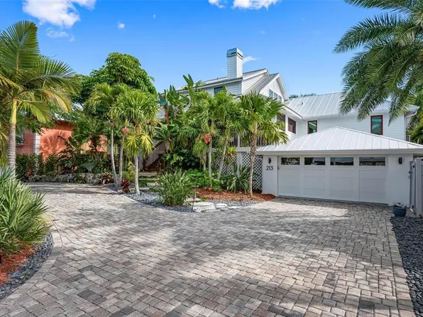 213 Oak Ave, Anna Maria, FL 34216