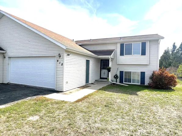 618 8th St W, Park Rapids, MN 56470