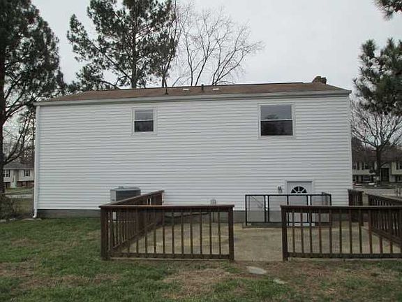 2nd image of 7470 Jennifer Ln