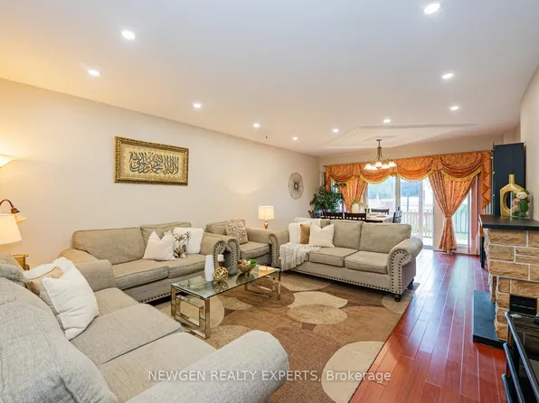 592 A Danforth Rd, Toronto, ON M1K 1E6