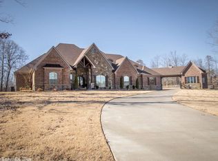 1539 N Silverthorne Dr, Little Rock, AR 72210