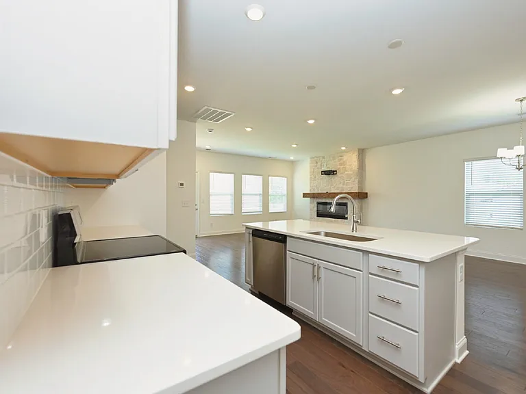 161 Crabourne Dr — Photo 39
