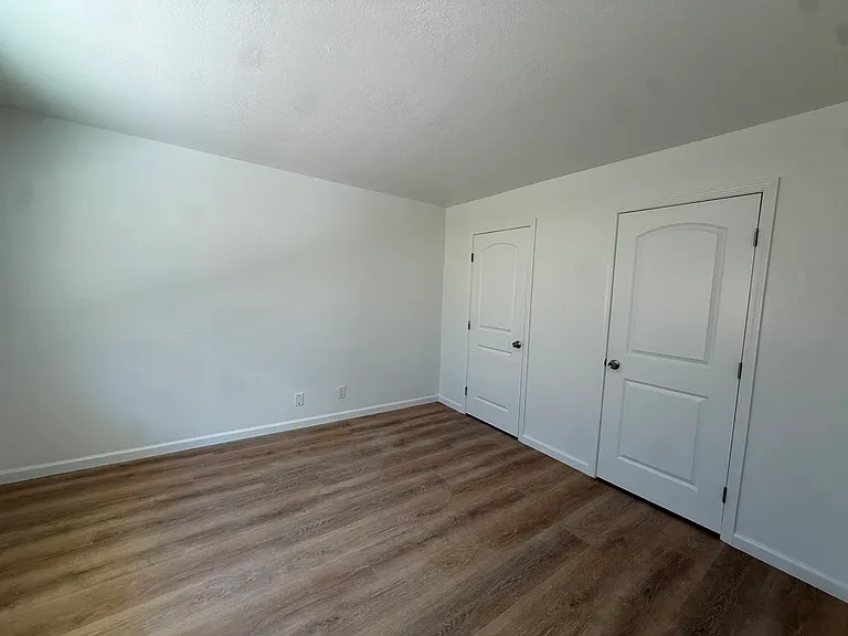 1141 E Foothill Blvd #5 — Photo 15