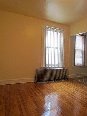 3rd image of 3029 W Girard Ave