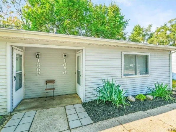 1656 Parkwood Ave, Ypsilanti, MI 48198
