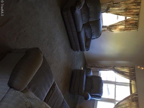 4th image of 3714 Edgewood Dr