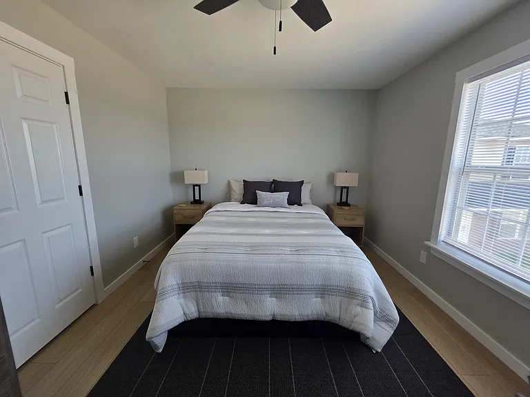 2402 SE Jayel Ter #1 — Photo 8
