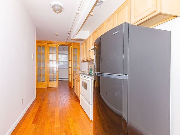 3rd image of 1356 De Kalb Ave #2A