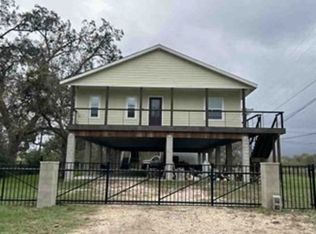 105 Rio Grande Dr, Seguin, TX 78155