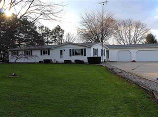 5520 S Shepherd Rd, Shepherd, MI 48883