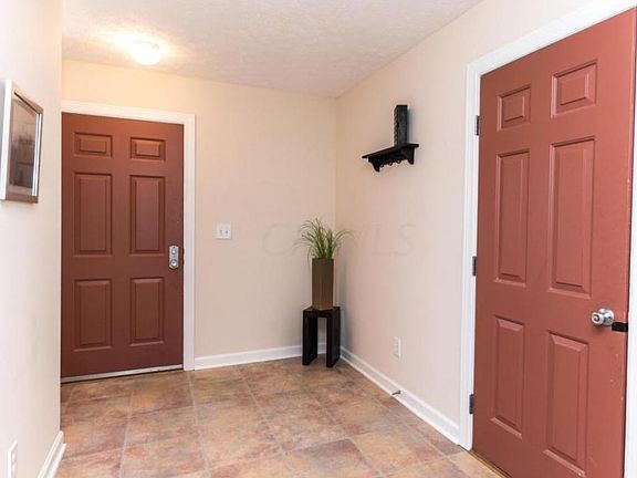 3rd image of 5696 Apricot Ln