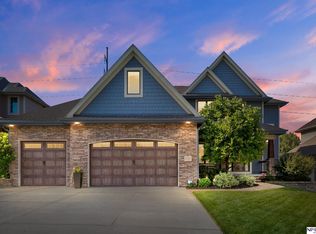 19701 Farnam St, Elkhorn, NE 68022