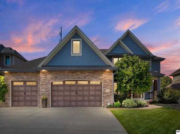19701 Farnam St, Elkhorn, NE 68022