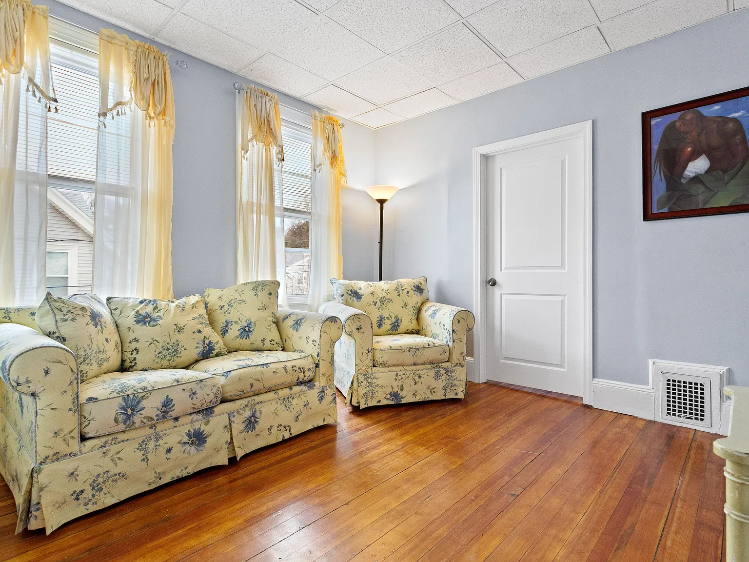 2 bed, 900 sqft, $2,450 — Photo 2