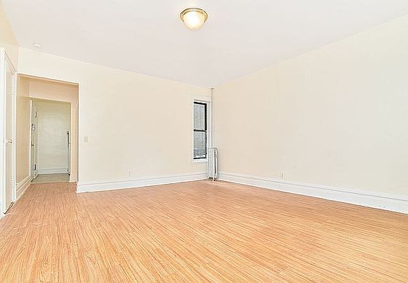 4th image of 2 Hawthorne St APT 6