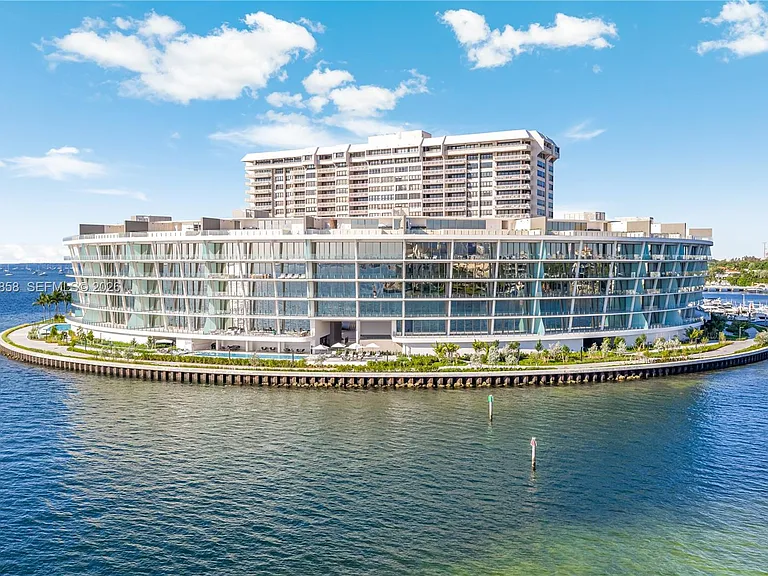 5 Grove Isle Dr #L502 — Photo 82