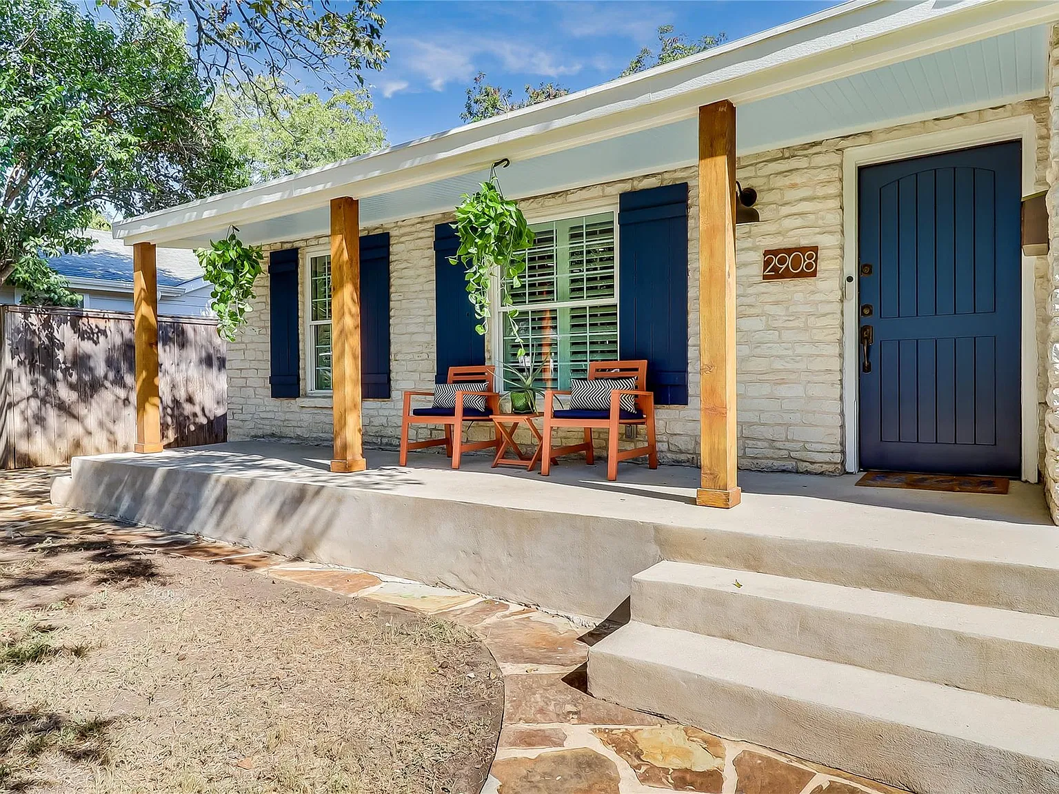 4 bed, 3.0 bath, 2561 sqft, $4,750 — Photo 3