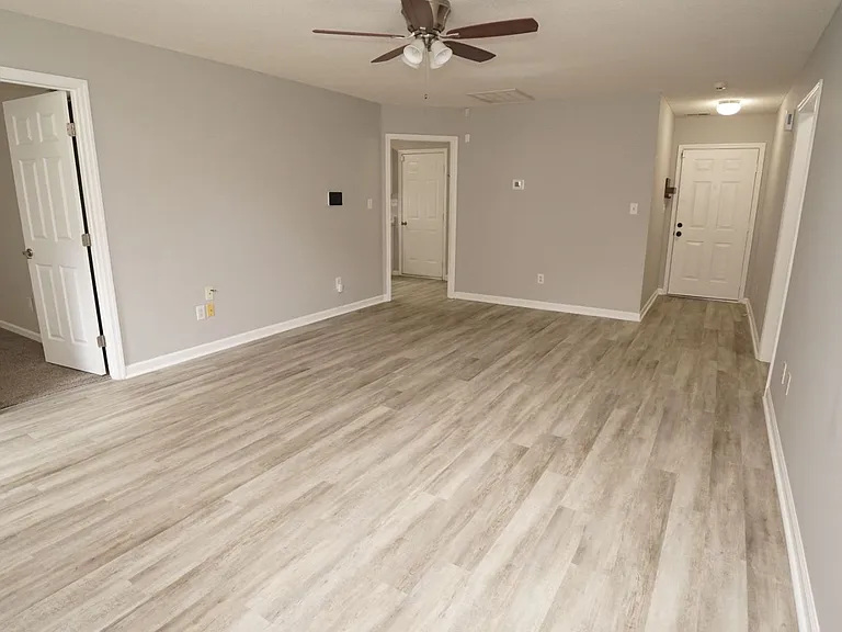 103 Eastgate Dr — Photo 6