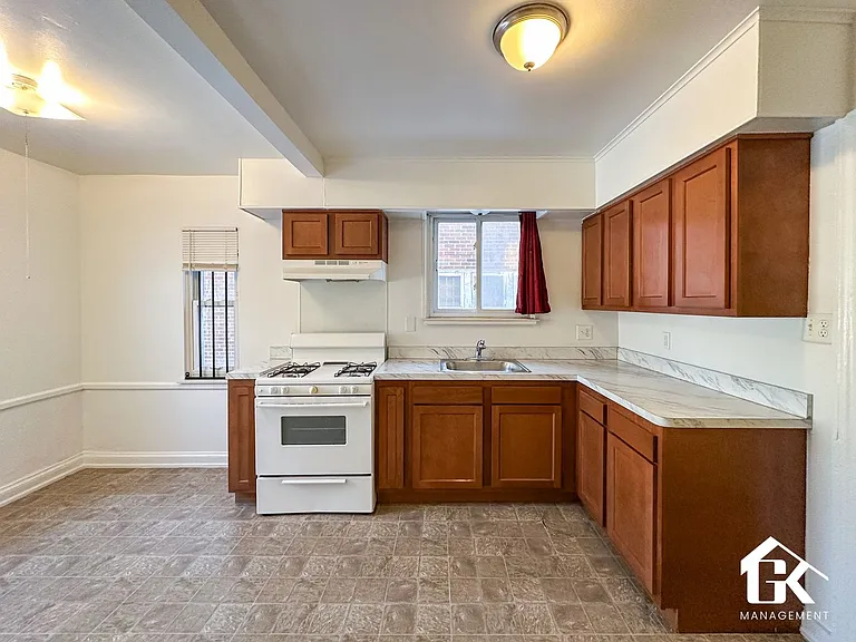 16182 Greenlawn St — Photo 24