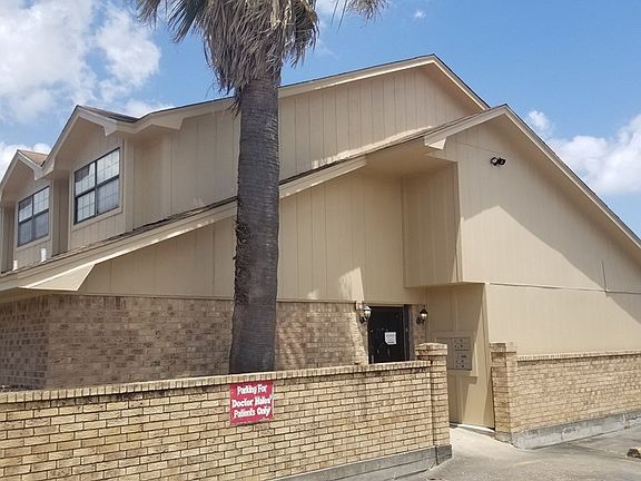 3rd image of 3758 Park Plaza Cir
