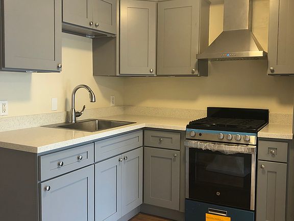 2nd image of 1774 28th Ave