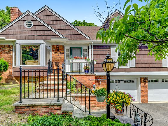 3rd image of 88 Grover Ln
