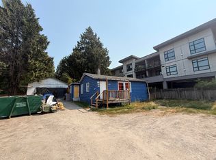 5686 Wharf Ave, Sechelt, BC V7Z0J3