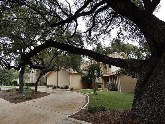 2nd image of 11207 Pickfair Dr
