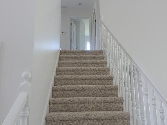5th image of 203 Bradley Dr