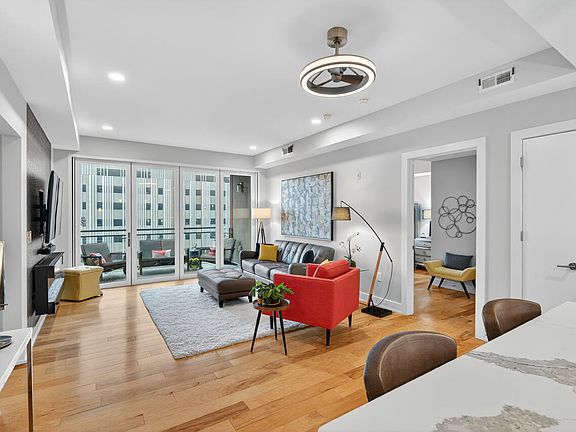 4th image of 400 Hunt St Unit 406