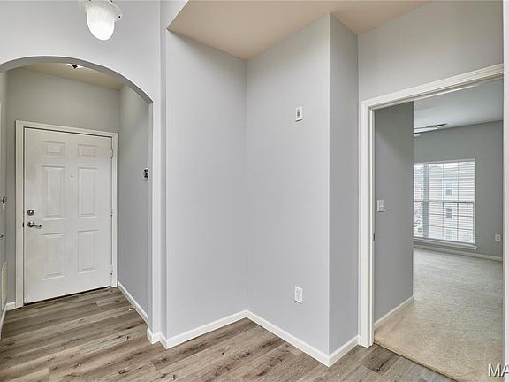 4th image of 29 Kassebaum Ln APT 307